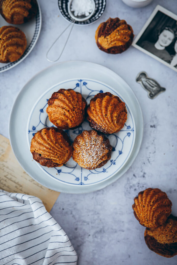 Nusskuchen Marmorkuchen Muffins Rezept hazelnut marble muffins madeleines recipe foodstyling food52 bakefeed bake from scratch feedfeed backblog 