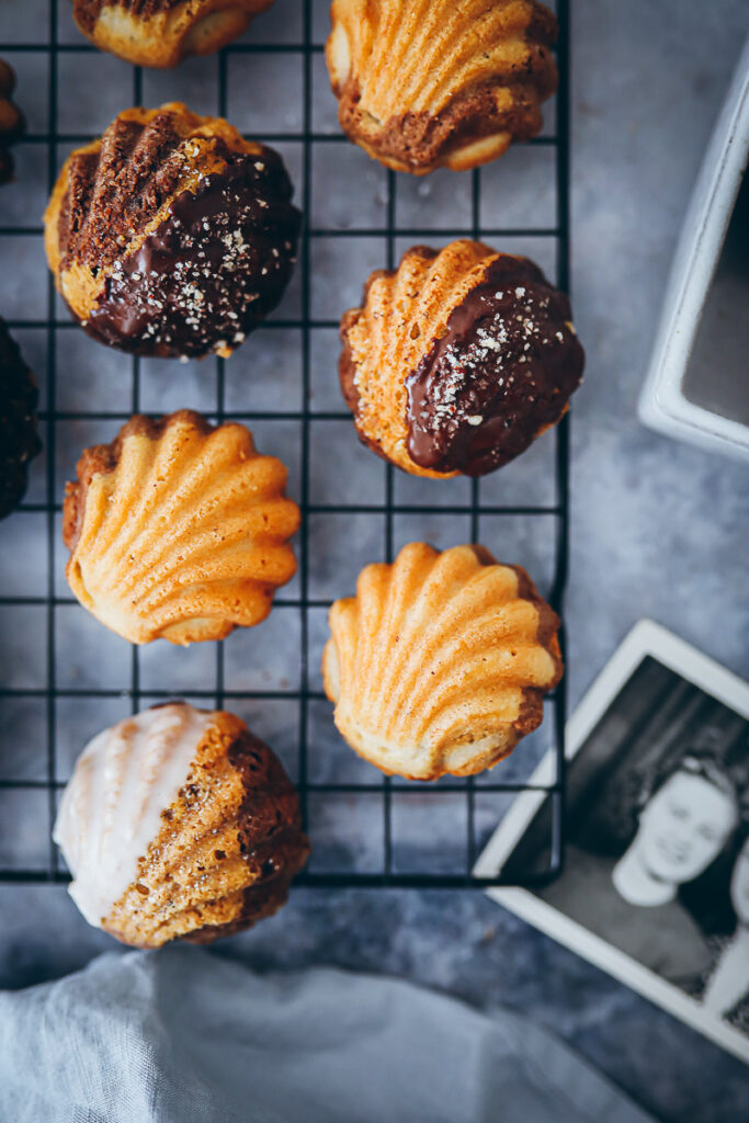 Nusskuchen Marmorkuchen Muffins Rezept hazelnut marble muffins madeleines recipe foodstyling food52 bakefeed bake from scratch feedfeed backblog