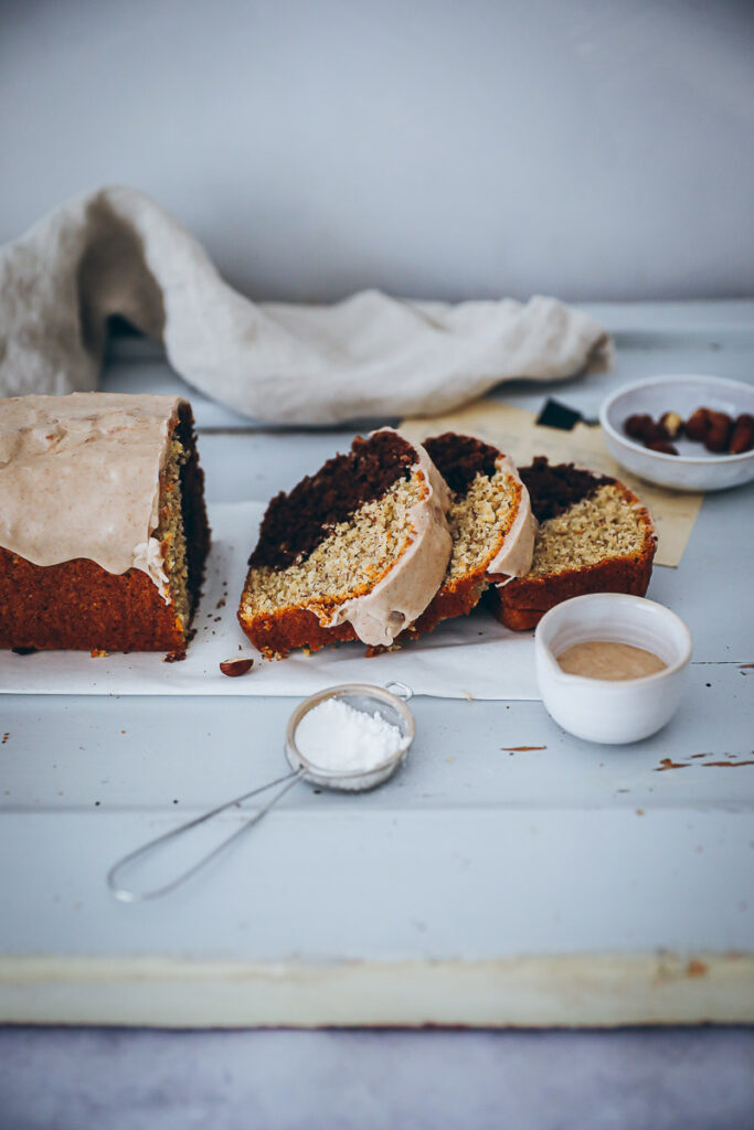 Nusskuchen Marmorkuchen Rezept kastenkuchen einfacher rührteig kuchen für kindergeburtstag hazelnut marble cake recipe foodstyling food photo zuckerzimtundliebe backblog deutscher foodblog Herbstrezepte Nusskuchenrezept Marmorkuchenrezept bakefeed bake from scratch food 52