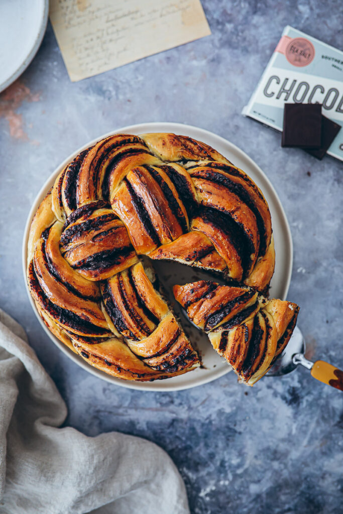 Schokoladen Chocolate Babka Challah Hefeteig Rezept Schokoladenfüllung backrezept foodstyling food photo zuckerzimtundliebe hefegebäck