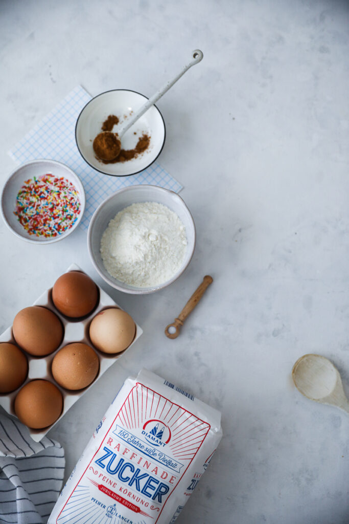 Zimt Angel Food Cake cinnamon chiffon cake recipe rezept diamant zucker jubiläum foodstyling bakefeed feedfeed zuckerzimtundliebe food photo backblog deutscher foodblog funfetti angel food cake