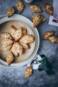 Spekulatius Plätzchen rezept selber machen Mandel spekulatius speculaas recipe speculoos almond cookies weihnachtsplätzchen rauten plätzchen zuckerzimtundliebe bakefeed feedfeed foodstyling weihnachtsbäckerei adventsgebäck spekulatiusgewürz