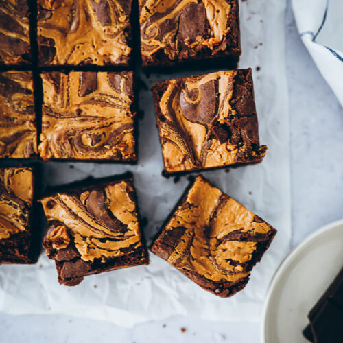 Erdnussbutter Peanutbutter Brownies rezept Brownies Grundrezept saftiger Schokokuchen Erdnussbutter rezepte foodstyling food photography food 52 bakefeed feedfeedd backblog foodblog zuckerzimundliebe einfaches Brownierezept