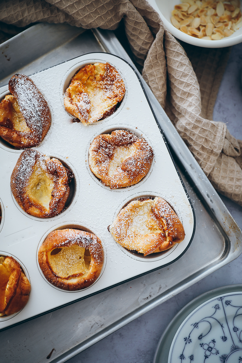 Rezept für Mini Dutch Baby Ofenpancakes aus der Muffinform