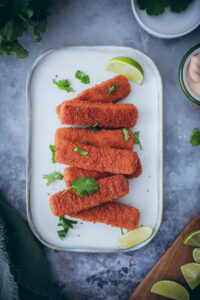 Rezept für Crispy Potatoes mit Erbsenpüree und Veggie Stäbchen von Fisch vom Feld