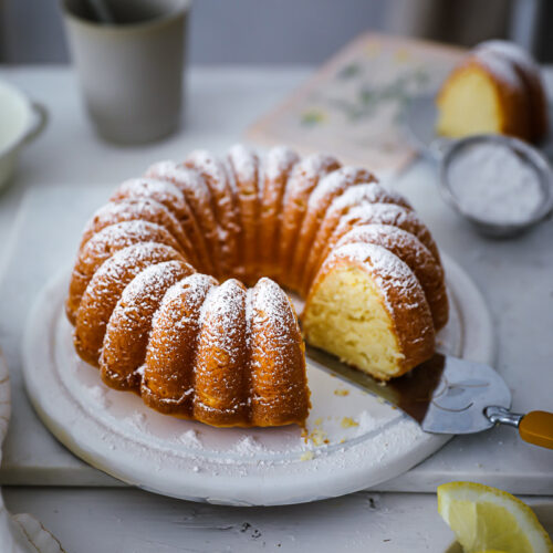 Rezept für soften Zitronen-Joghurt Kuchen ciambella