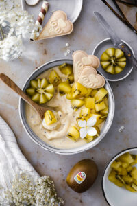 Rezept für cremige Kiwi Nicecream recipe Zespri SunGold gelbe kiwi yellow kiwi eiscreme ohne eismaschine zuckerzimtundliebe foodstyling food photography kiwirezepte kiwi recipes