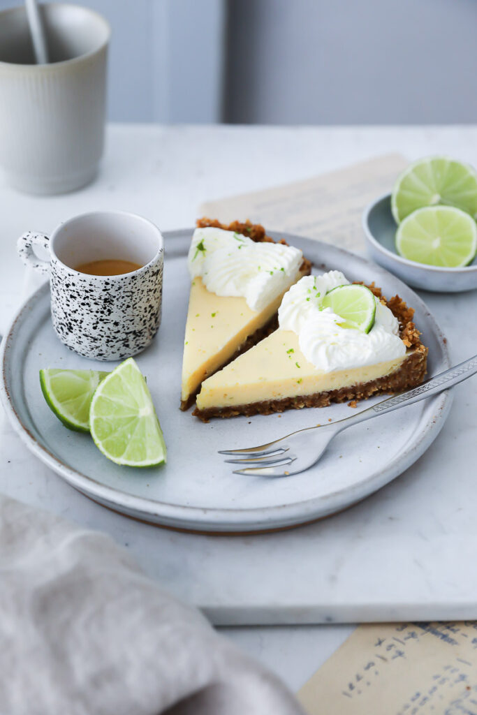 Key Lime Pie Rezept recipe Limetten Tarte Keksboden Foodstyling food photo limetten kuchen sommerkuchen sommergebäck foodblog feedfeed bakefeed