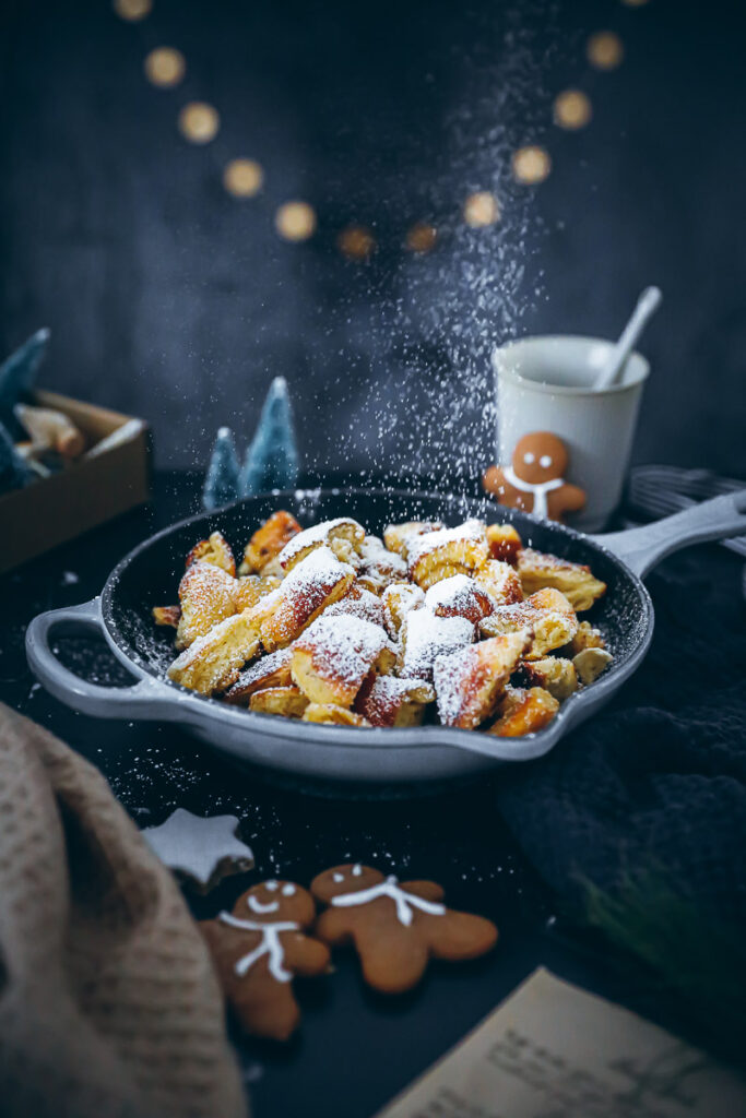 Weihnachts Zimt Kaiserschmarrn Rezept zuckerzimtundliebe bester kaiserschmarrn aus dem Backofen weihnachtsdessert südtiroler schmarrn rezept pulled pancake foodstyling foodtographyschool zuckerzimtundliebe backblog foodstyling