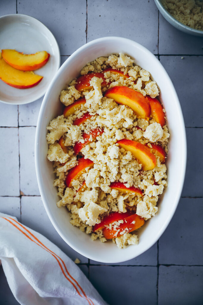 Pfirsich Crumble Rezept mit Mandeln – peach crumble recipe