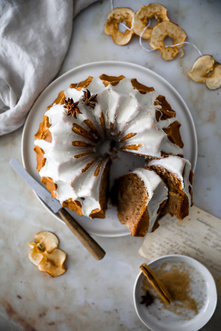 Gewürzkuchen Gugelhupf Rezept – mit oder ohne gebrannte Mandeln
