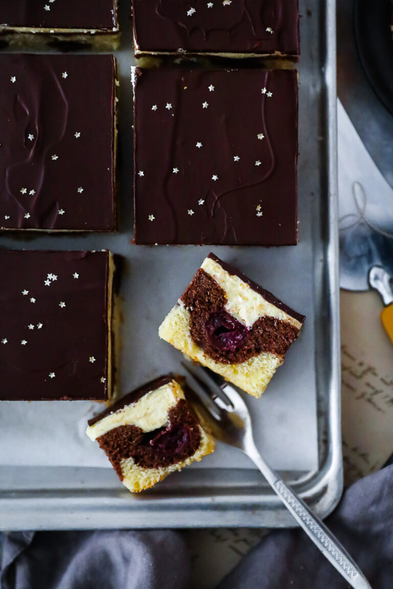 Gewürzkuchen Gugelhupf Rezept – mit oder ohne gebrannte Mandeln