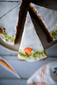 Carrot Cake Rezept Möhrenkuchen saftig zuckerzimtundliebe backblog rüblitorte rüblikuchen einfaches rezept easy recipe bakefeed foodstyling food photography