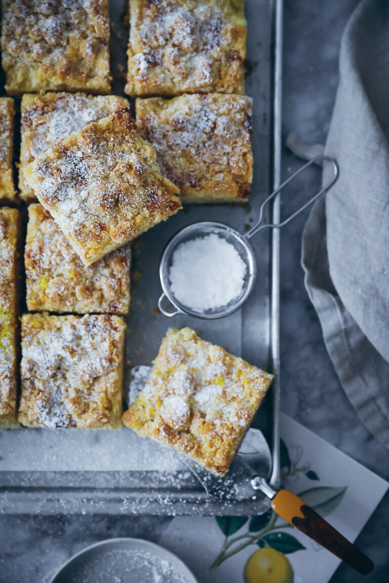 Zitronen Streuselkuchen Rezept vom Blech wie von Oma Zitronen Streuselkuchen Rezept vom Blech wie von Oma