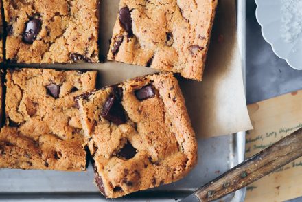 Chocolate Cookie Bars Rezept beste cookies zuckerzimtundliebe backblog foodblog foodstyling foodphotographyschool kekse selber backen bakefeed feedfeed