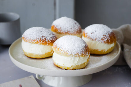 Maritozzi Rezept Italian Cream Buns Sahnefüllung Brötchen süße hefebrötchen milchbrötchen rezept bakefeed italian baking italienisches gebäck italienisch backen zuckerzimtundliebe backblog foodblog foodstyling