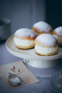 Maritozzi Rezept Italian Cream Buns Sahnefüllung Brötchen süße hefebrötchen milchbrötchen rezept bakefeed italian baking italienisches gebäck italienisch backen zuckerzimtundliebe backblog foodblog foodstyling