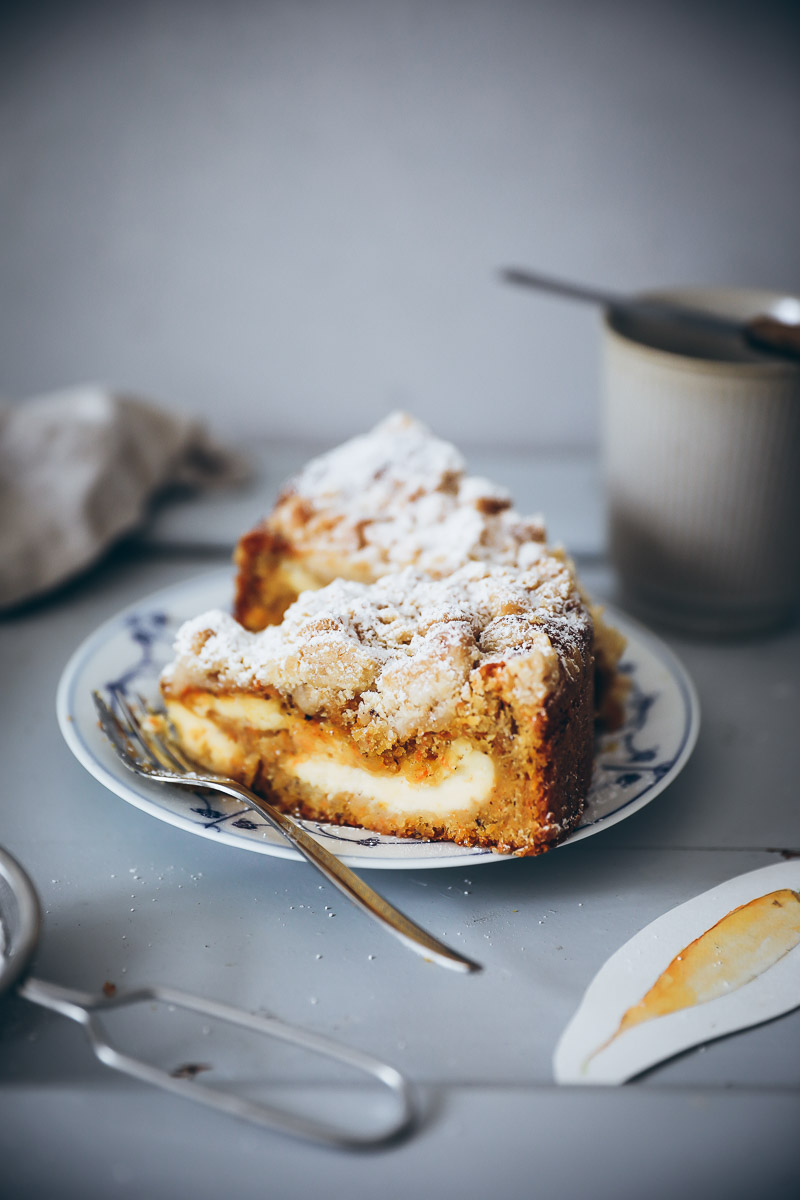 Carrot Cake Cheesecake mit Streuseln Möhrenkuchen Rezept