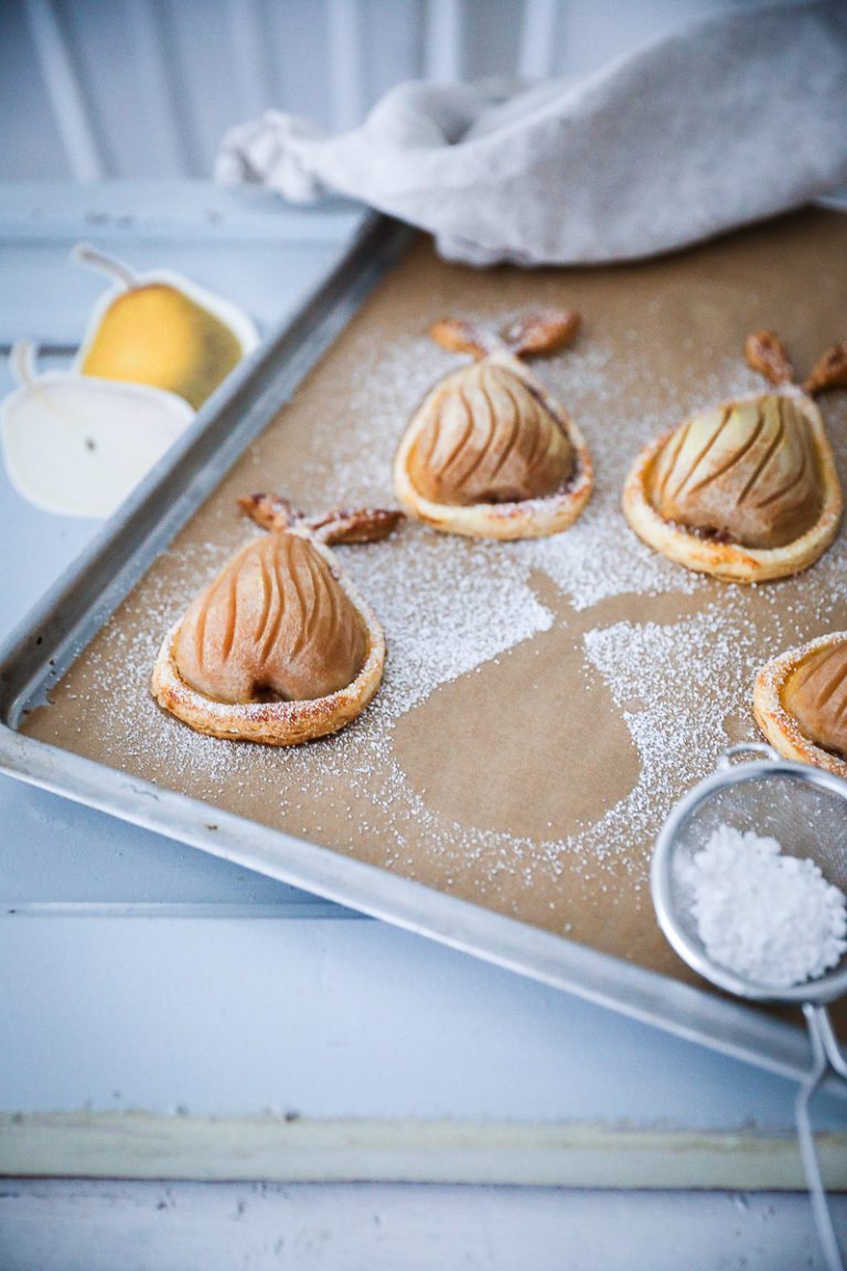Einfache Birnen Nuss Tartes Rezept aus Blätterteig Einfache Birnen Nuss Tartes Rezept aus Blätterteig