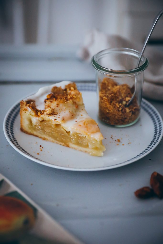 Gedeckter Apfelkuchen Rezept mit Ahornsirup Glasur