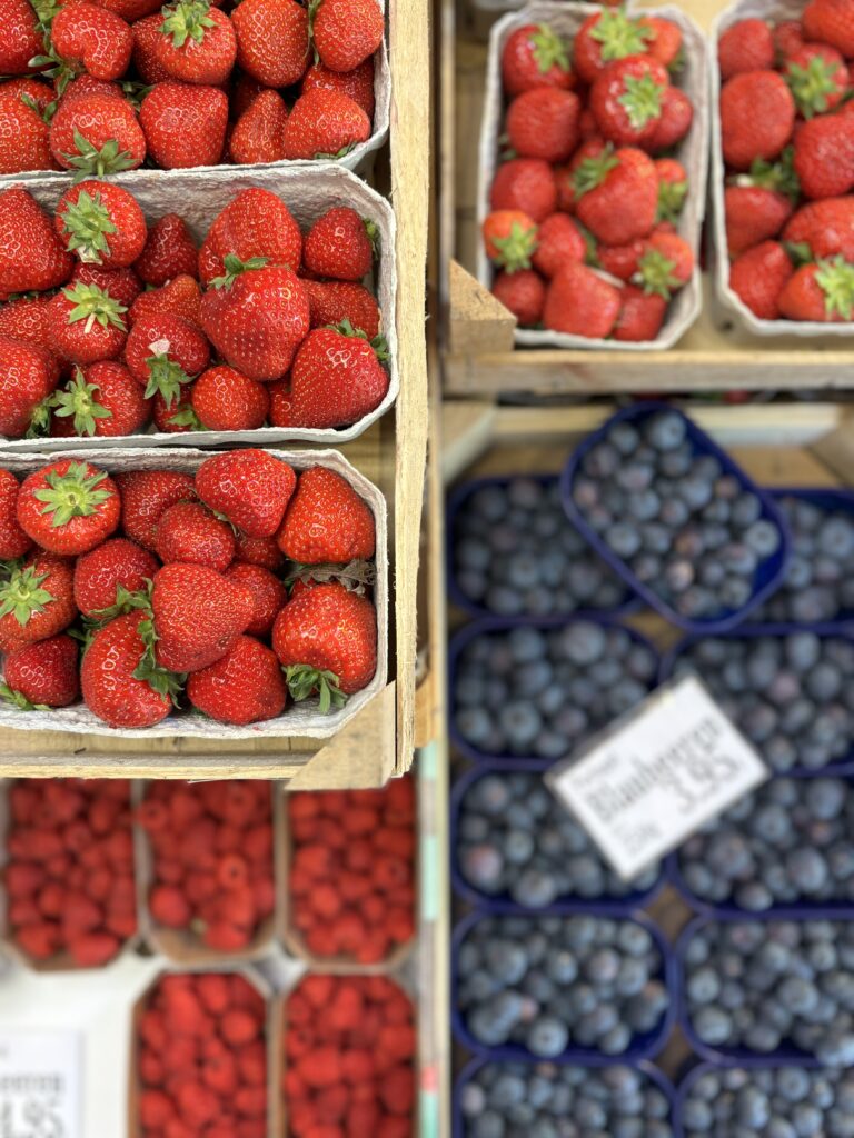 frische erdbeeren vom markt