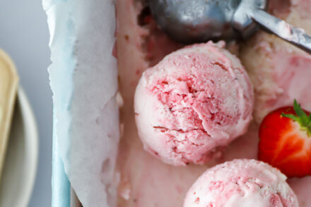 Erdbeereis Rezept ohne Eismaschine no churn strawberry ice cream recipe zuckerzimtundliebe eis selber machen