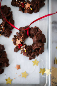 Schokocornflakes Kränze wie Schokocrossies Weihnachtsrezept Geschenke aus der küche weihnachtsschokolade cornflakes chocolate recipe zuckerzimtundliebe beste weihnachtsrezepte