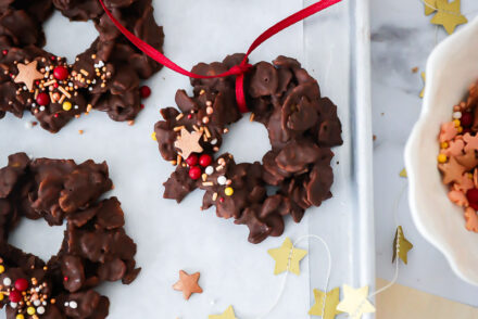 Schokocornflakes Kränze wie Schokocrossies Weihnachtsrezept Geschenke aus der küche weihnachtsschokolade cornflakes chocolate recipe zuckerzimtundliebe beste weihnachtsrezepte